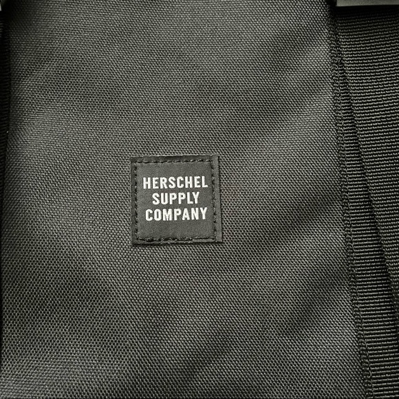 Hershel Supply Company Mid-Volume Black Backpack (NWOT) - Picture 8 of 8